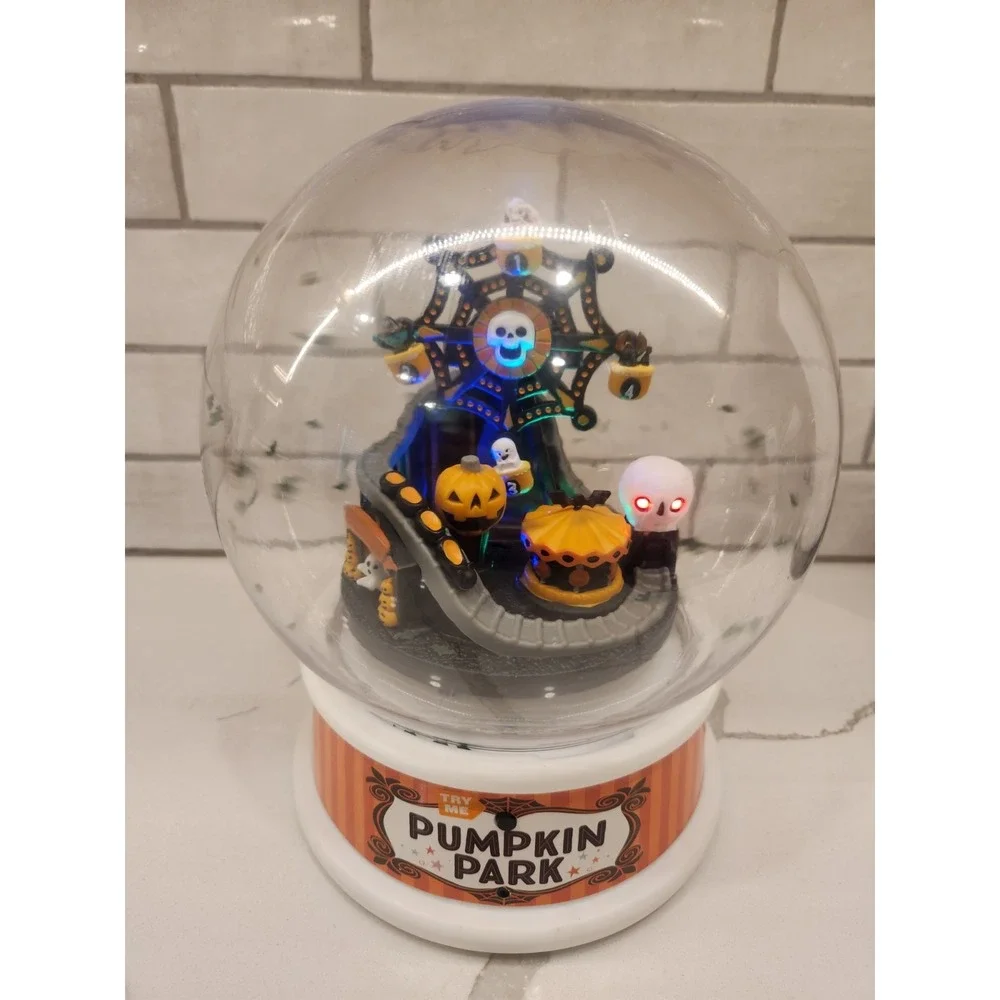Pumpkin Park Snow Globe - 10